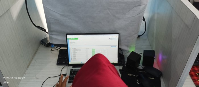 Guru MAN 1 Bungo Input Soal ASAS Ganjil