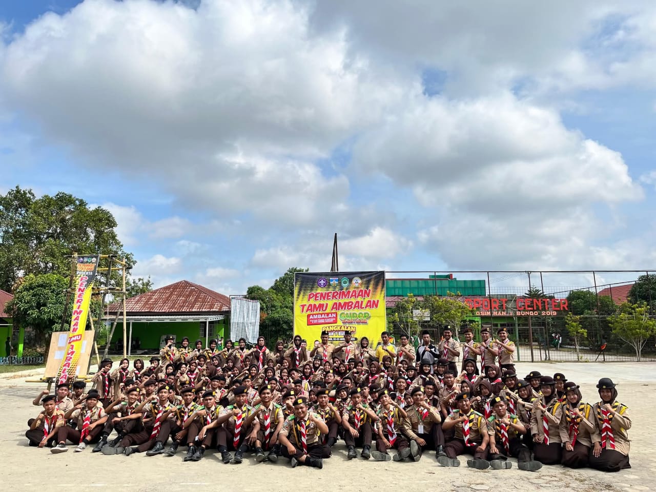 DEWAN AMBALAN PRAMUKA MAN 1 BUNGO SUKSES GELAR PENERIMAAN TAMU AMBALAN (PTA) 2025