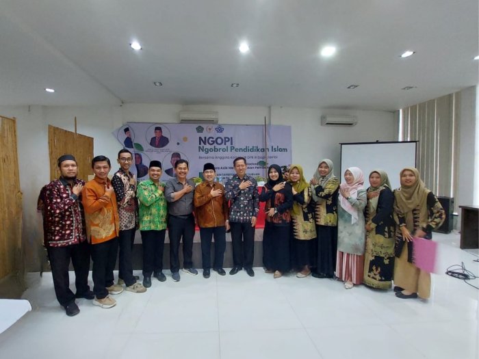 MAN 1 Bungo Kirim 11 Guru Ikuti Sosialisasi Kurikulum CINTA