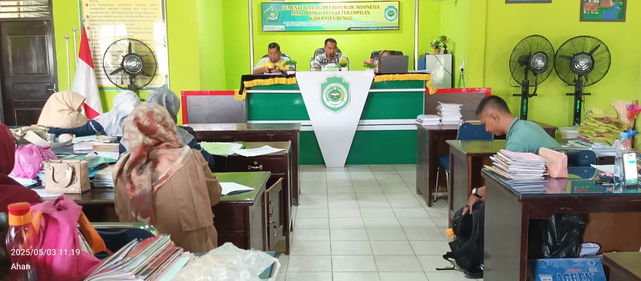 MAN 1 Bungo Adakan Rapat Kelulusan Tahun Pelajaran 2024/2025
