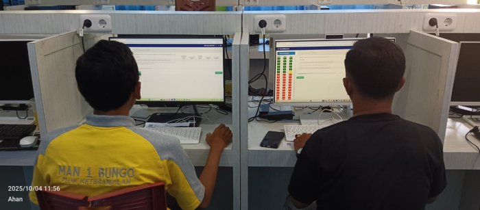 Bapak Eko, Guru MAN 1 Bungo Aktif Ikuti Survei Lingkungan Belajar