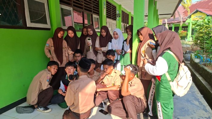Latihan Seru ICT Club MAN 1 Bungo Pelajari Penggunaan Kamera Digital