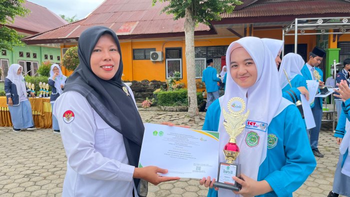 XI MIPA 3 MAN 1 Bungo Raih Juara 3 Lomba Karya Ilmiah