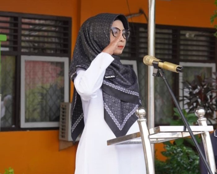 MAN 1 Bungo Gelar Upacara Bendera Perdana Tahun Pelajaran 2026/2027, Wakamad Akademik Beri Motivasi Siswa MAN 1 Bungo Gelar Upacara Bendera Perdana Tahun Pelajaran 2026/2027, Wakamad Akademik Beri Motivasi Siswa