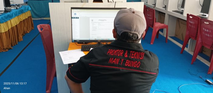 Tim TKA MAN 1 Bungo Persiapkan Berkas untuk Unggah Data