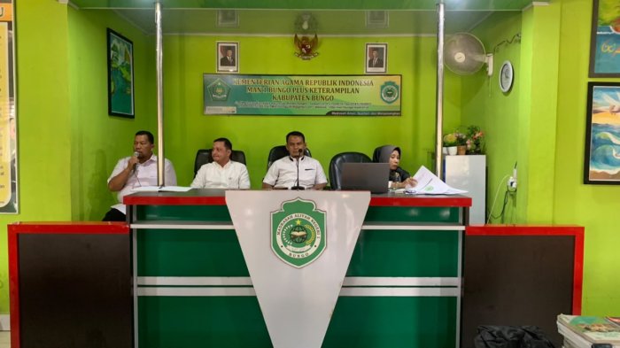 MAN 1 Bungo Gelar Rapat Pembagian Tugas Guru dan Tenaga Kependidikan Tahun Pelajaran 2026/2027