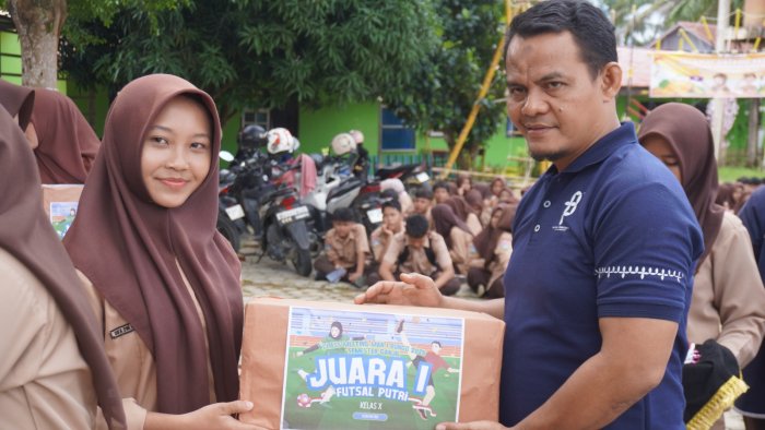 Tim Futsal Putri XII IPS 1 MAN 1 Bungo Juara Classmeeting