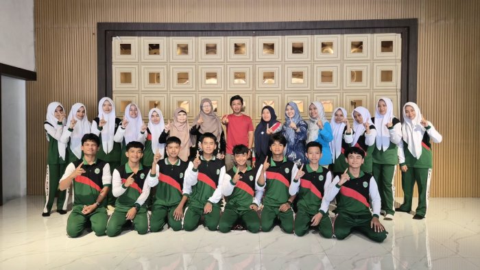Kontingen OMI MAN 1 Bungo Foto Bersama Guru Pembimbing, Siap Bertanding di OMI Tingkat Kabupaten Bungo 2026