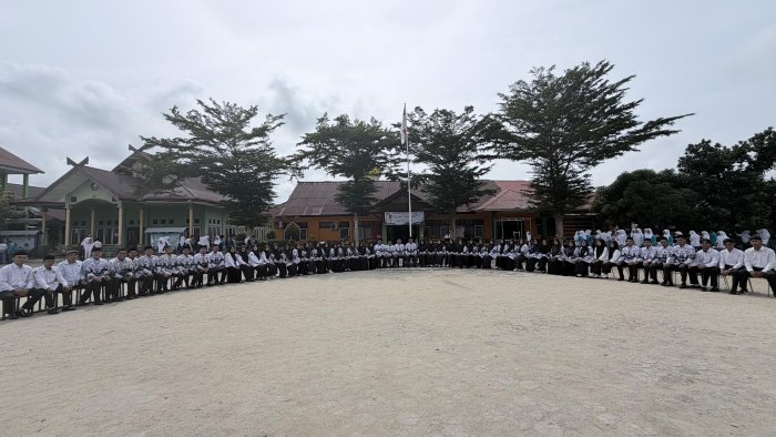 Guru dan Staf MAN 1 Bungo Rayakan HGN ke-80