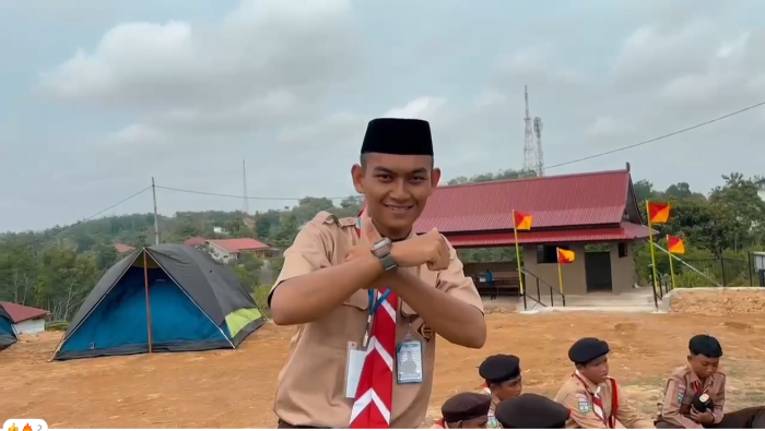 Pramuka MAN 1 Bungo Bimbing Pasukan Penggalang SMP IT Akhyar