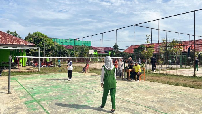 Atlet Badminton XII IPS 3 Raih Perak di PORSENI MAN 1 Bungo