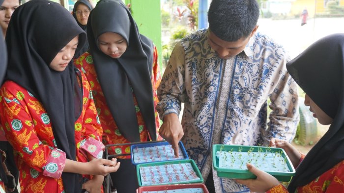 Siswa MAN 1 Bungo Kuasai Teknik Hidroponik Modern