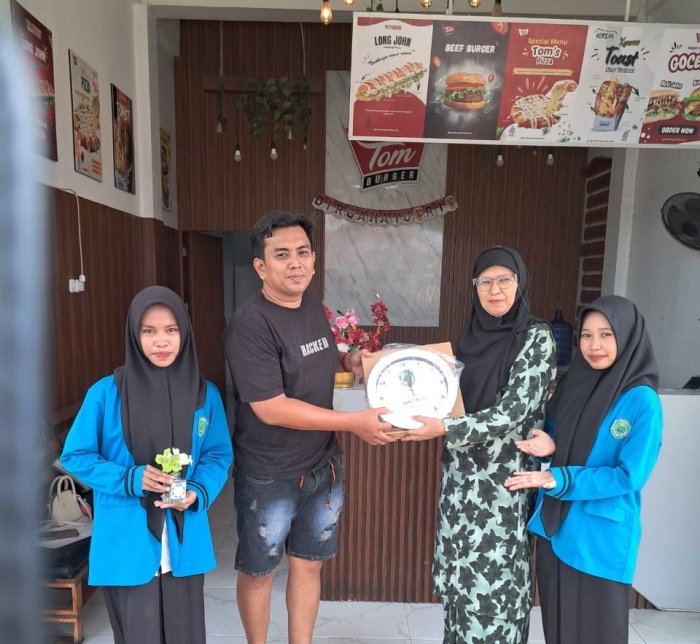 Ibu Helmiati Jemput Siswa PKL Tata Boga MAN 1 Bungo