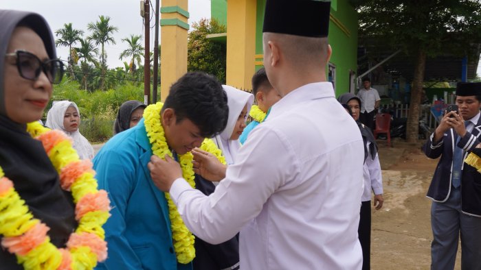 MAN 1 Bungo Sambut Siswa Raih Medali OMI Nasional