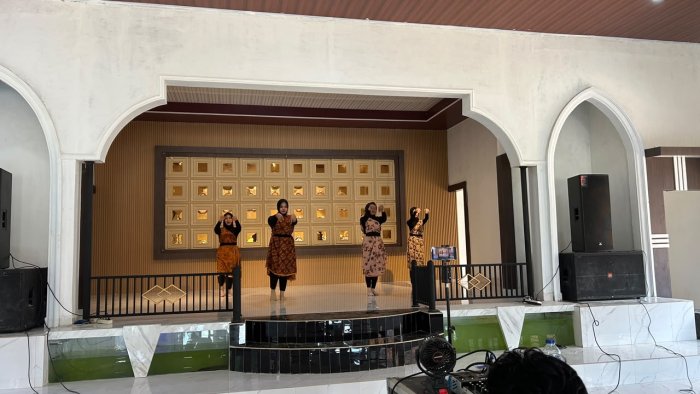 Siswa MAN 1 Bungo Tampilkan Panen Karya Seni Budaya Siswa MAN 1 Bungo Tampilkan Panen Karya Seni Budaya