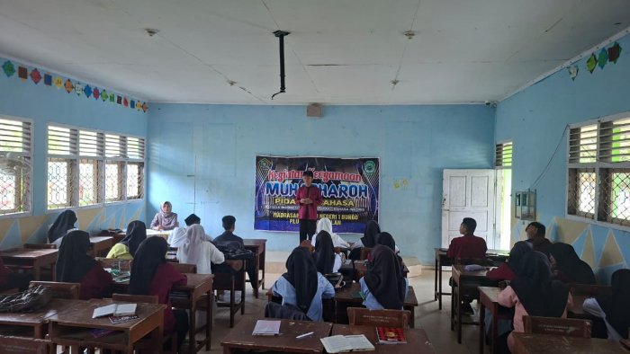 MAN 1 Bungo Kembangkan Muhadaroh Trilingual untuk Siswa