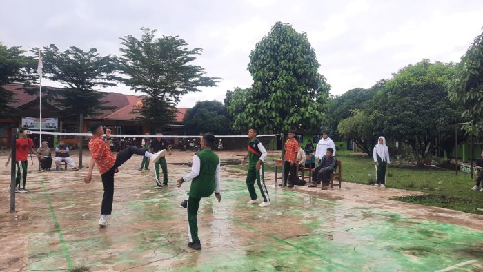 Pertandingan Sepak Takraw XI IPA 2 vs XI BB Meriahkan Class Meeting MAN 1 Bungo