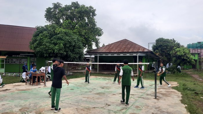 XII MIPA 1 Tampil Gemilang di Laga Takraw Class Meeting