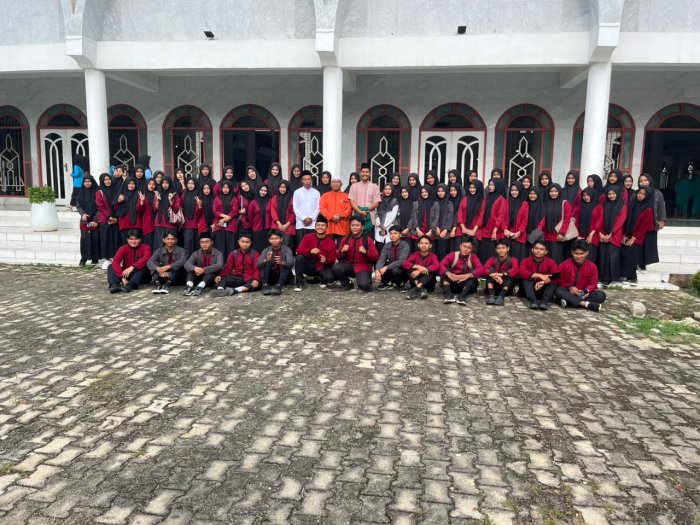 OSIM dan ROHIS MAN 1 Bungo Hadiri Peringatan Isra Mikraj di Masjid Agung