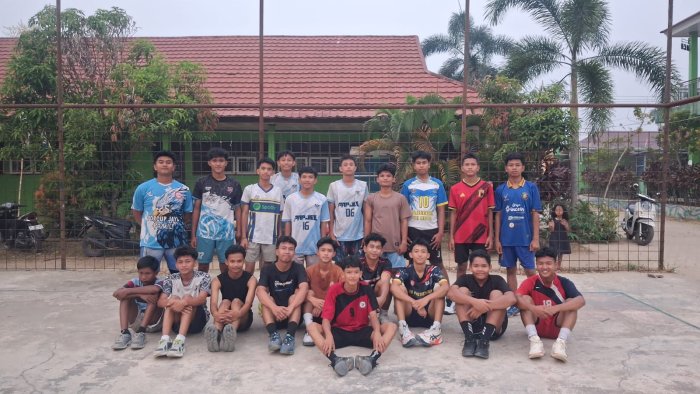 MAN 1 Bungo Gelar Pertandingan Persahabatan dengan Tim Voli SMAN 2 Bungo MAN 1 Bungo Gelar Pertandingan Persahabatan dengan Tim Voli SMAN 2 Bungo