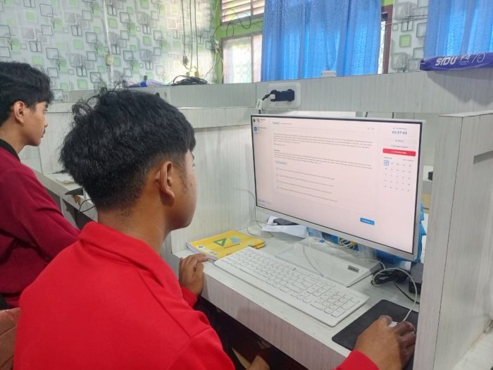 Simulasi OMI Fisika MAN 1 Bungo Digelar di Laboratorium TIK, Siswa Matangkan Persiapan Kabupaten 2026 Simulasi OMI Fisika MAN 1 Bungo Digelar di Laboratorium TIK, Siswa Matangkan Persiapan Kabupaten 2026