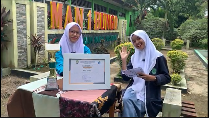 Manstap Hadirkan Naila Xaviera Juara Resensi Buku di Bungo Tahun 2025