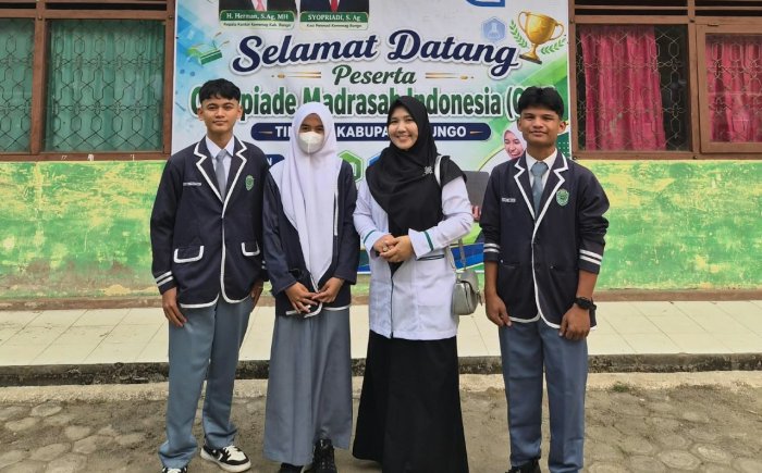 Tim OMI Kimia MAN 1 Bungo Foto Bersama Sebelum Ujian OMI Tingkat Kabupaten 2026