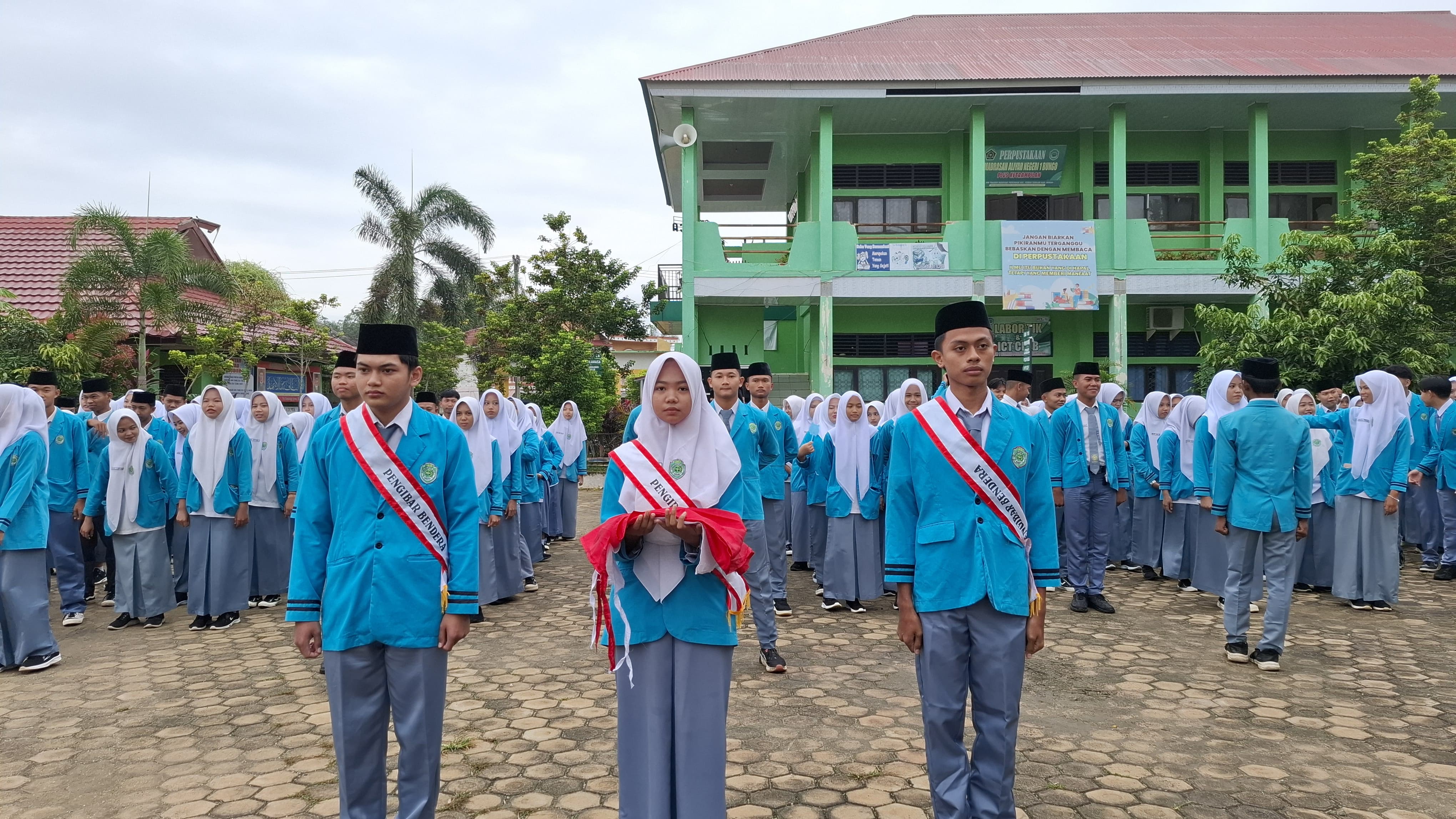 WAKUR MAN 1 BUNGO PLUS KETERAMPILAN BERTINDAK SEBAGAI PEMBINA UPACARA