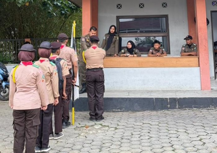 Pramuka Penegak MAN 1 Bungo Selesaikan Pengujian SKK Gerak Jalan, Singgah di Pos Satpol PP