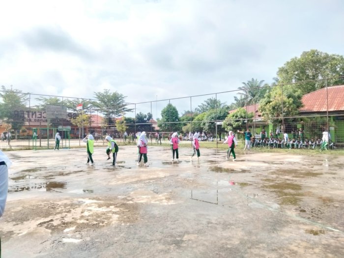 X MIPA 2 Tampilkan Permainan Solid di Laga Futsal Putri