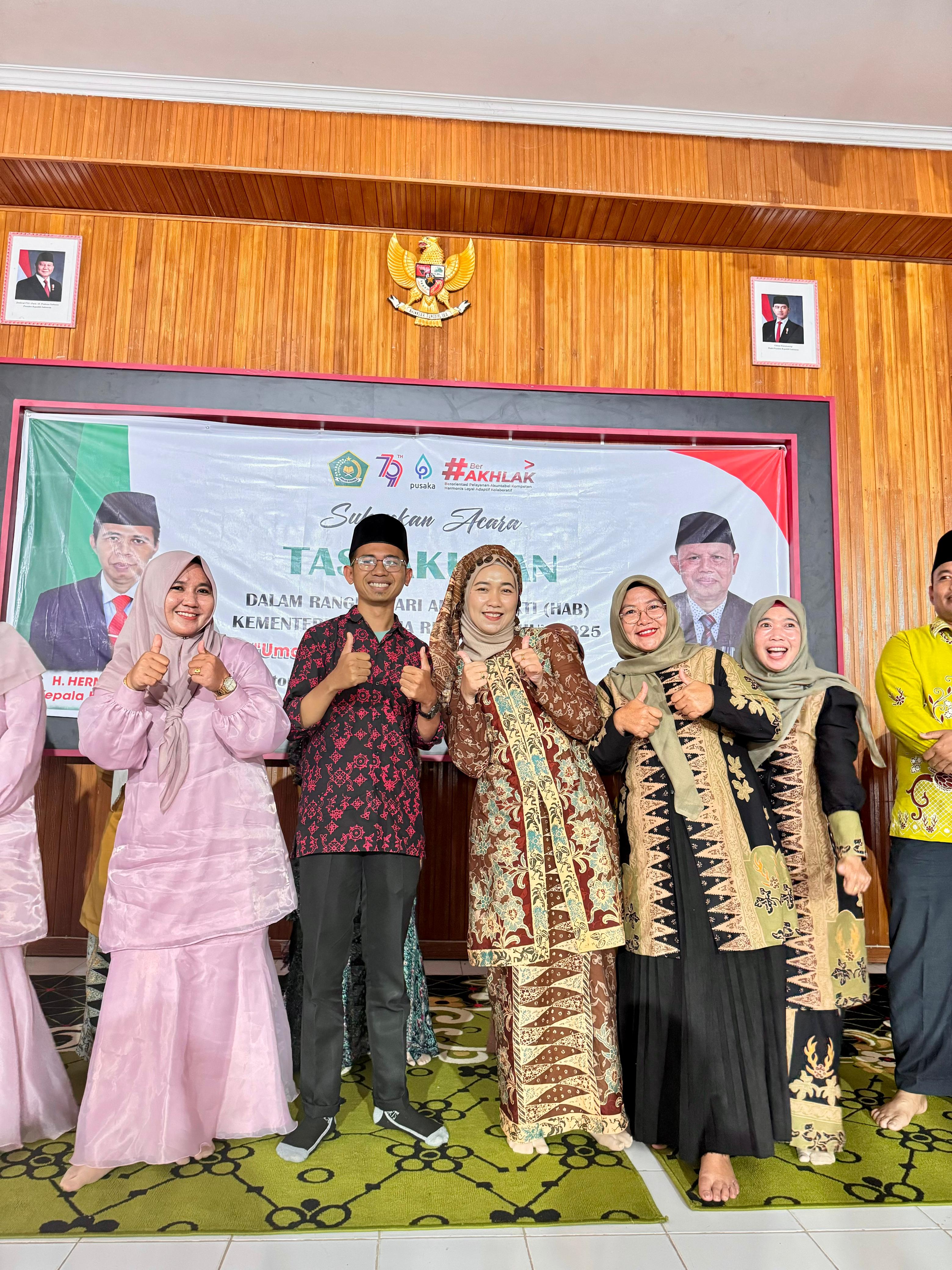 IBU HIPSRI MAN 1 BUNGO PLUS KETERAMPILAN RAIH JUARA 1 PADA LOMBA PEMASANGAN TENGKULUK HAB KEMENAG KE-79Â TAHUNÂ 2023