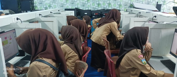 Siswa MAN 1 Bungo Kembangkan Website Estetik di Google Sites