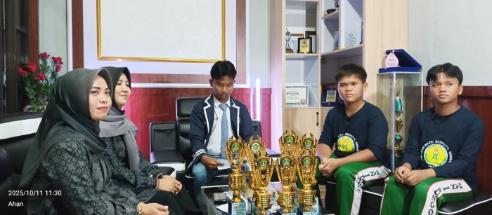 Tim MANSTAP MAN 1 Bungo Hasilkan Podcast Edukatif Berkualitas