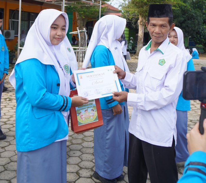 Siswa MAN 1 Bungo Raih Juara Resensi Film Inspiratif