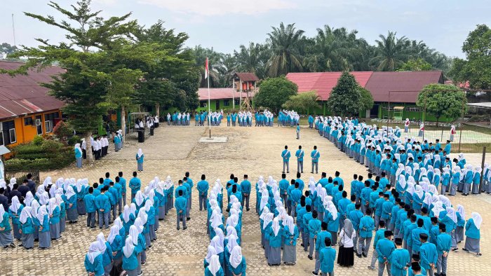 Kepala Perpustakaan MAN 1 Bungo Ajak Siswa Manfaatkan Masa Muda