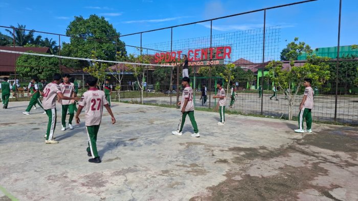 XI IPS 3 Raih Juara Voli Putra Porseni MAN 1 Bungo