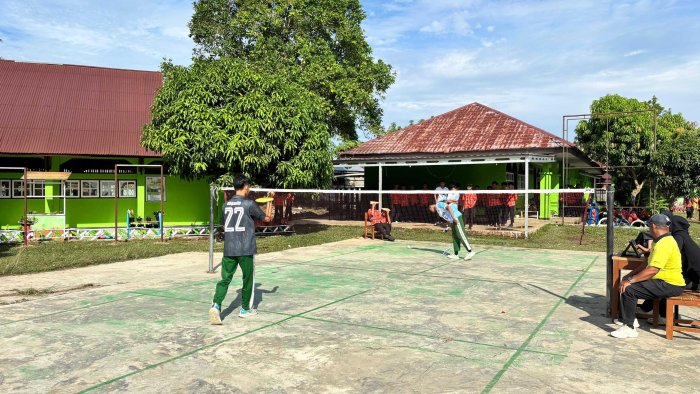 XI IPA 3 Raih Juara Kedua Badminton PORSENI MAN 1 Bungo