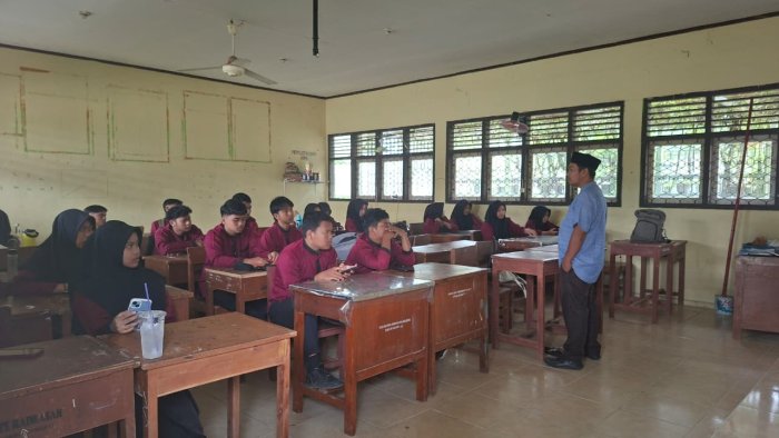 MAN 1 Bungo Lestarikan Tradisi Barzanji Marhaban