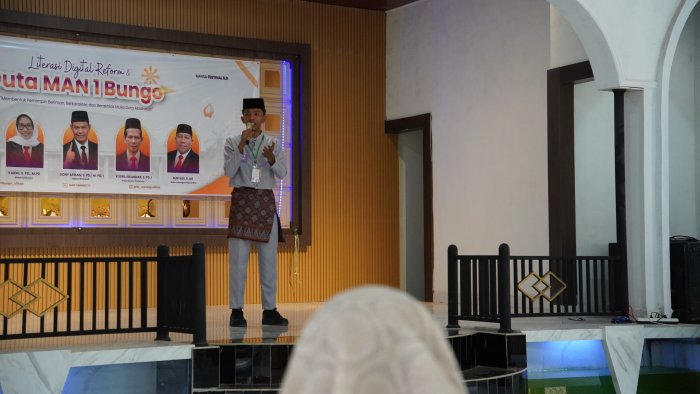 Duta Moderasi Beragama Unjuk Bakat di Talent Show MANSAFEST 5.0 Duta Moderasi Beragama Unjuk Bakat di Talent Show MANSAFEST 5.0