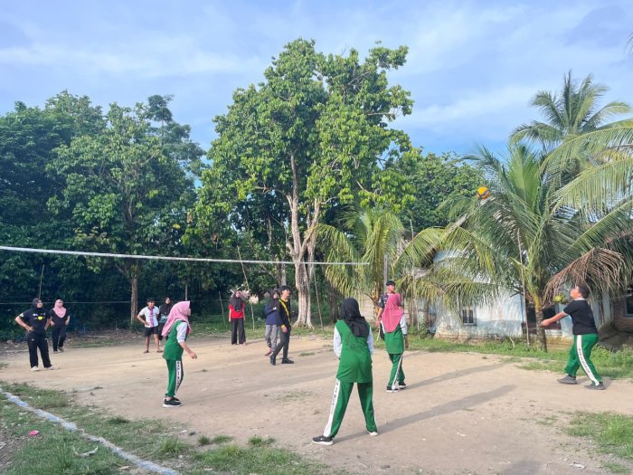 Pertandingan Voli Sore Pererat Hubungan Pramuka dan Warga Bedaro