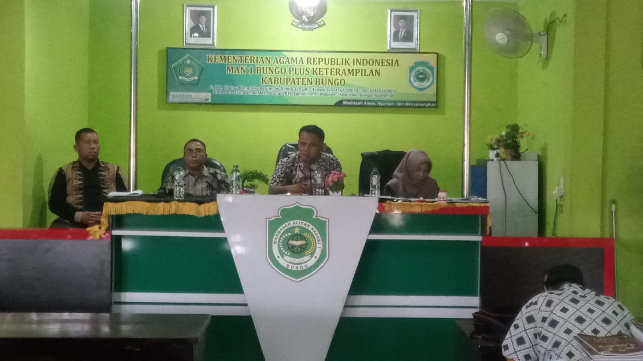 MAN 1 Bungo Plus Keterampilan Gelar Rapat Kenaikan Kelas Semester 2 Tahun Pembelajaran 2024/2025