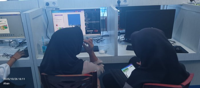 Dua Desainer ICT Club MAN 1 Bungo Ciptakan Template Majalah Digital