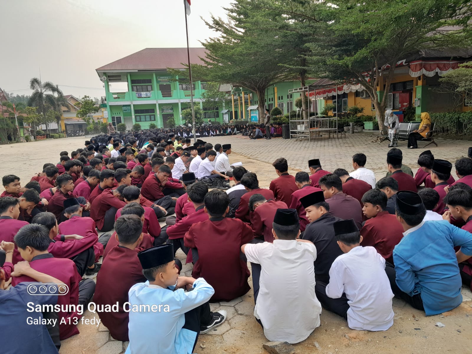 CETAK MUBALIGH MELALUI KEGIATAN MUHADHARAH BAGI SISWA MAN 1 BUNGO PLUS KETERAMPILAN