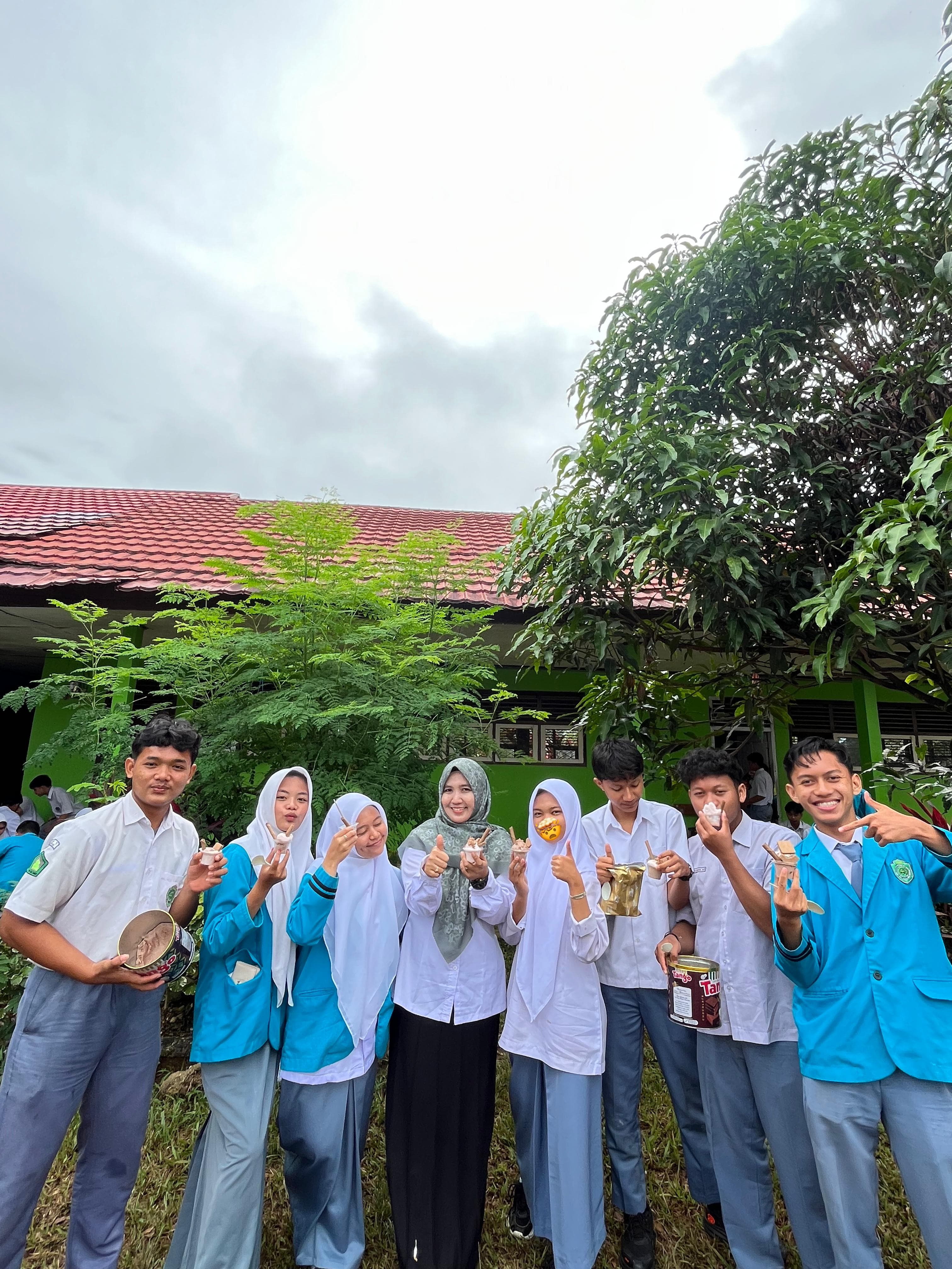 Eksperimen Pembuatan Es Krim Melalui Materi Sifat Koligatif Larutan 