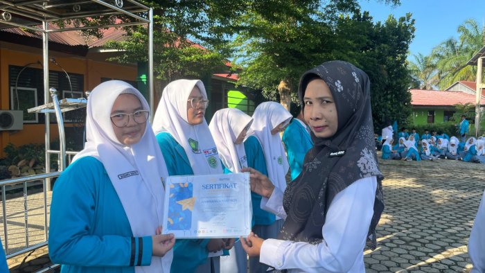 Siswi MAN 1 Bungo Raih Juara Olimpiade Provinsi Jambi Siswi MAN 1 Bungo Raih Juara Olimpiade Provinsi Jambi