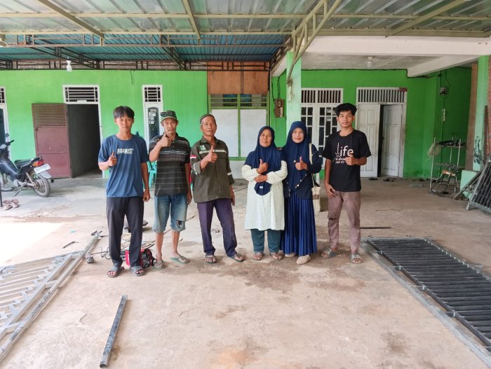 Guru MAN 1 Bungo Evaluasi PKL Siswa Teknik Pengelasan