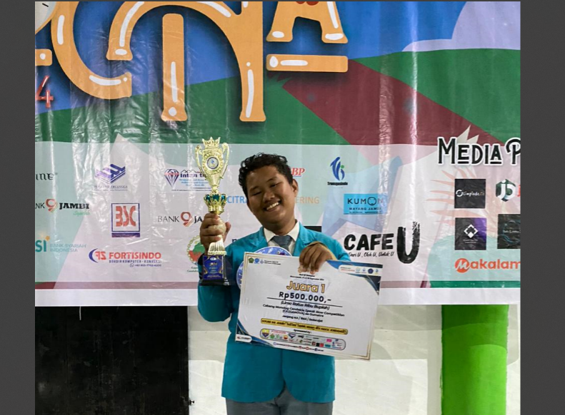 PRESTASI MEMBANGGAKAN SISWA MAN 1 BUNGO PLUS KETERAMPILAN RAIH JUARA 1 PADA LOMBA CENDIKIA SPEAK NOW FESTIVAL SHOCA KE-11 DI MAN IC JAMBI