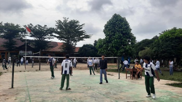 Laga Sepak Takraw XII IPS 3 vs XII IPA 2 Meriahkan Classmeeting MAN 1 Bungo