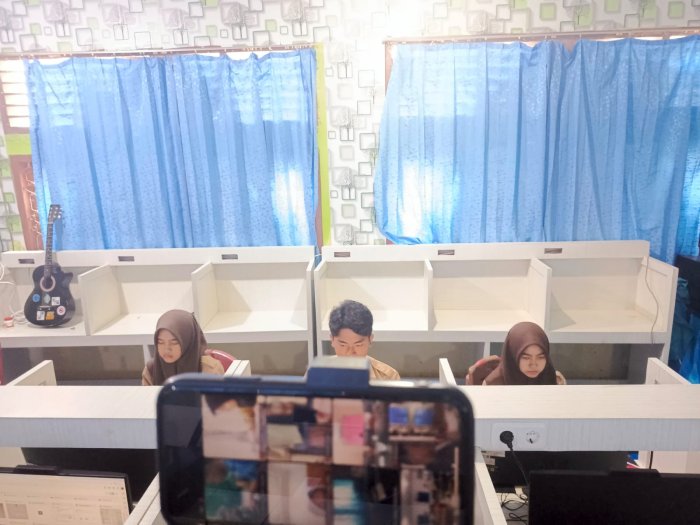 Tiga Siswa MAN 1 Bungo Ikuti Olimpiade Matematika Orbit 2026