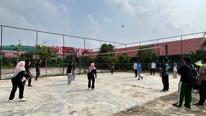 Grand Final Voli Guru Meriahkan Classmeeting MAN 1 Bungo